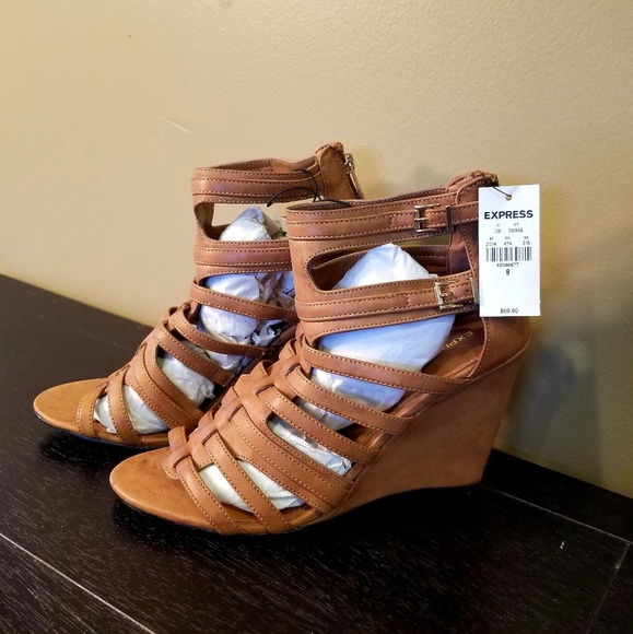 3/$30 NWT! Express Strap Sexy Zip Back Wedge Sandals Tan Camel Brown Size 9 - Picture 2 of 8